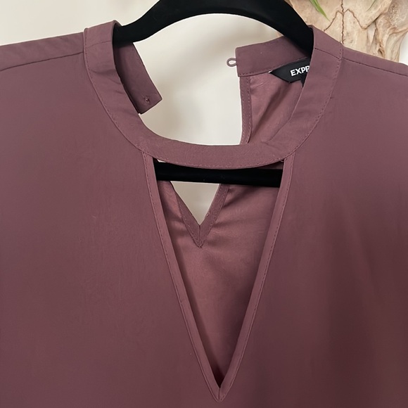 Express Blouse - Picture 2 of 4